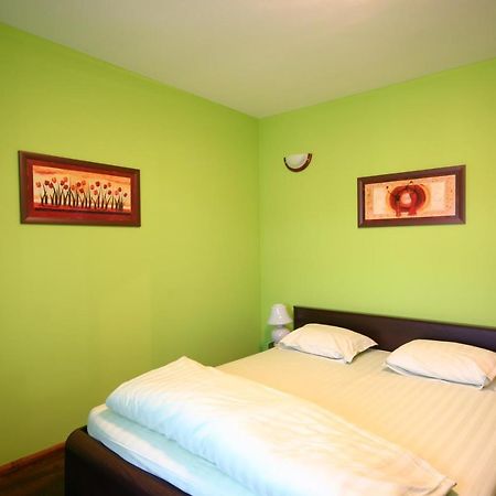 Private 4Br-2Ba Guest House Dryanovo With Pool And Free Parking Eksteriør bilde