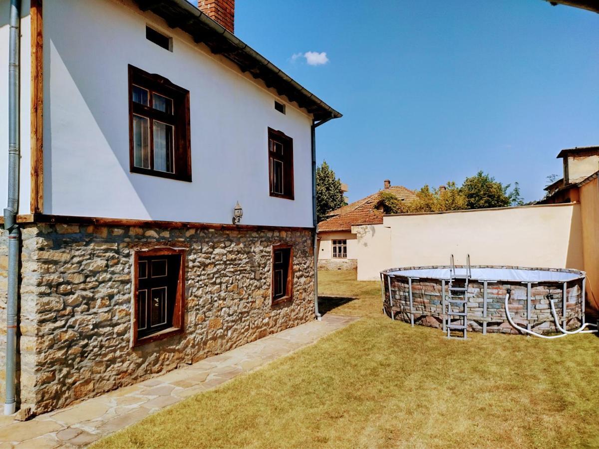 Private 4Br-2Ba Guest House Dryanovo With Pool And Free Parking Eksteriør bilde