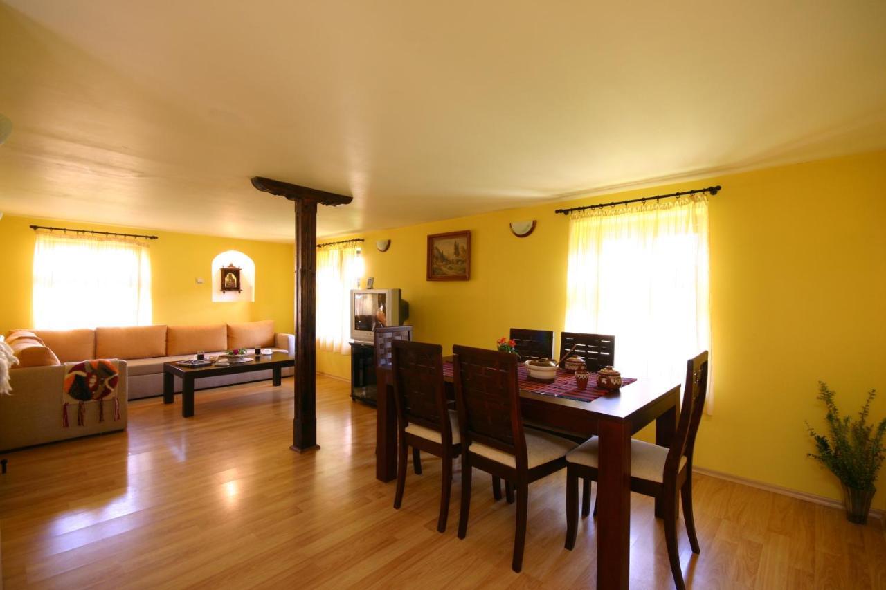 Private 4Br-2Ba Guest House Dryanovo With Pool And Free Parking Eksteriør bilde