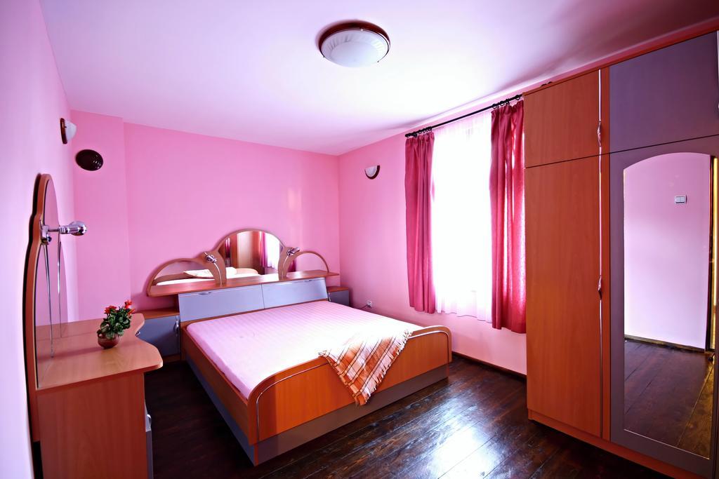 Private 4Br-2Ba Guest House Dryanovo With Pool And Free Parking Eksteriør bilde
